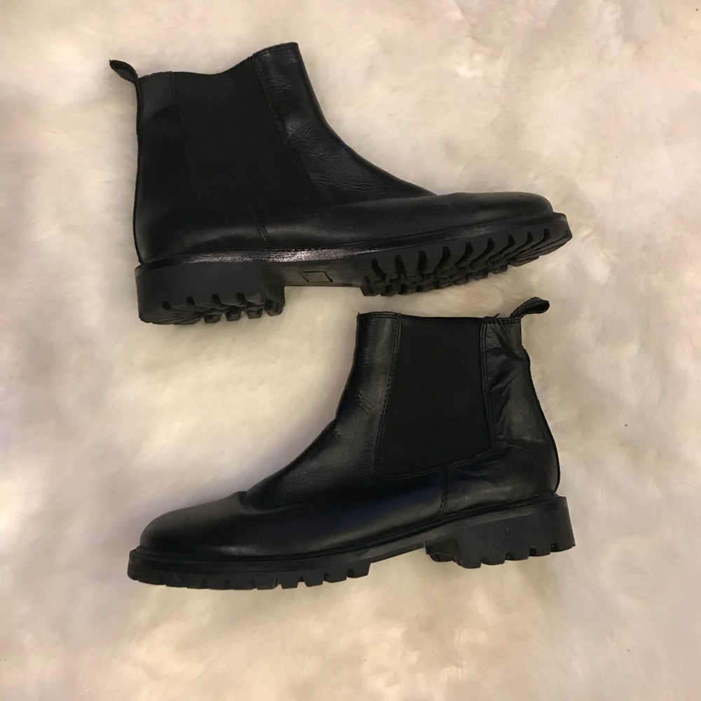 Silence + Noise Chelsea Boot Sz 9